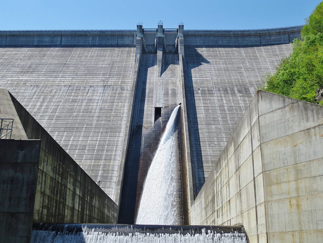 上野ダム(神流川発電所の下池)